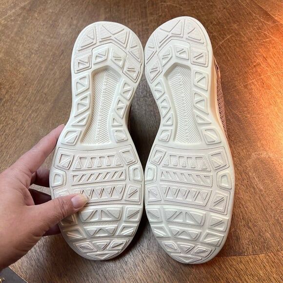 APL Women’s Techloom Tracer in Almond/Pristine/Leopard - Size 7 - Picture 6 of 6
